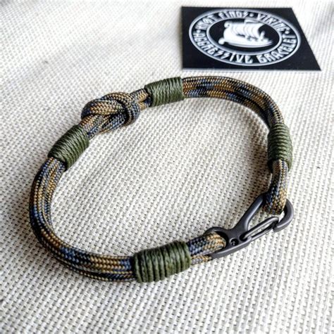 Thin Military Bracelet Made Of Paracord And Carabine For Men Etsy In