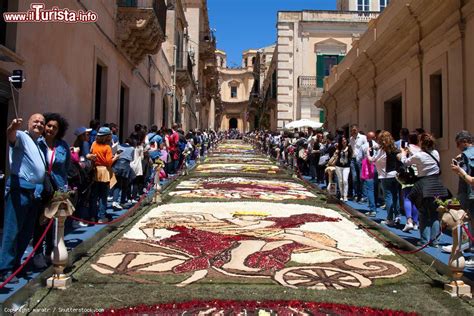 Infiorata Del Corpus Domini I Festival Di Arte Floreale Date