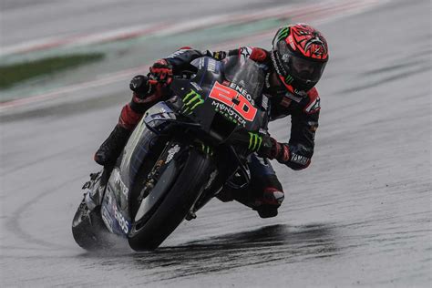 MotoGP vê Viñales líder no seco e Ducati dominante na chuva em Misano