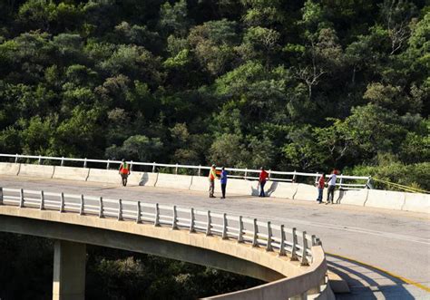 Una niña de 8 años única superviviente en un accidente de autobús con