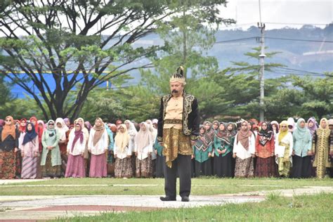 Upacara Peringatan Ke 77 HAB Kemenag Tingkat Kabupaten Peserta Kenakan