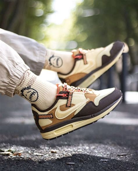 Travis Scott x Nike Air Max 1 Cactus Jack | Cheap nike air max ...
