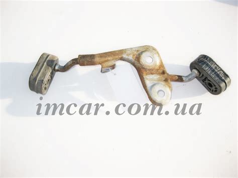 A2044901037 Mercedes кронштейн крепления трубы выхлопной
