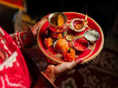 6 Ideas To Make Karwa Chauth Celebration Special For Your Wife The