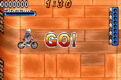 Screenshot Of Mat Hoffman S Pro BMX Game Boy Advance 2001 MobyGames