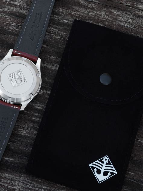 Trematic Watch ZY6 Borgogna: orologio dress watch automatico