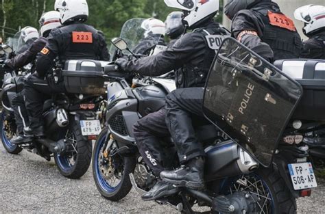 Retraites C Est Quoi La Brav M Unit De Police Moto D Cri E