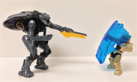 Halo Mega Bloks Forerunner Weapons Pack 97166 Review - Halo Toy News