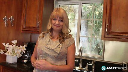 Granny S Kitchen Magician A Fuck Machine Mia Milf