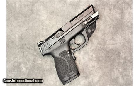 Smith & Wesson ~ M&P40 2.0 (Compact) ~ .40S&W