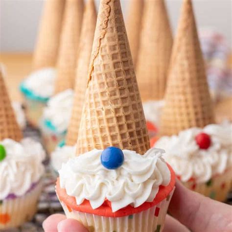 How To Make The Easiest Gnome Cupcakes