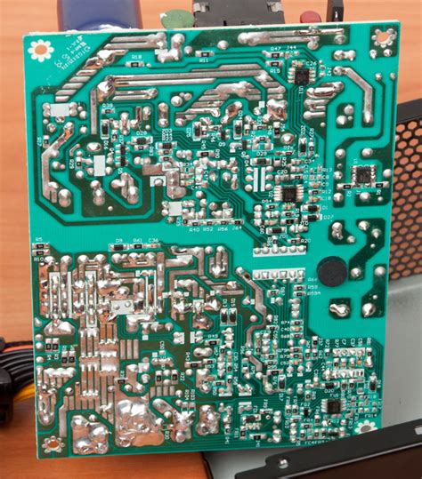 Обзор блока питания Chieftec ELP-700S серии Element и мощностью 700 Вт