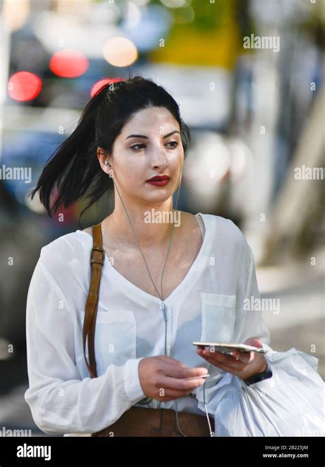 Brunette Georgian Women Hi Res Stock Photography And Images Alamy