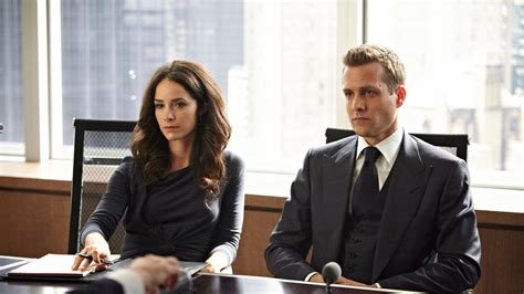 'Suits' Star Abigail Spencer Talks Show's Resurgence and the Cast Text ...