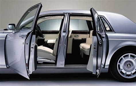 Rolls Royce Phantom Left Side Doors Open | Rolls royce phantom, Rolls ...