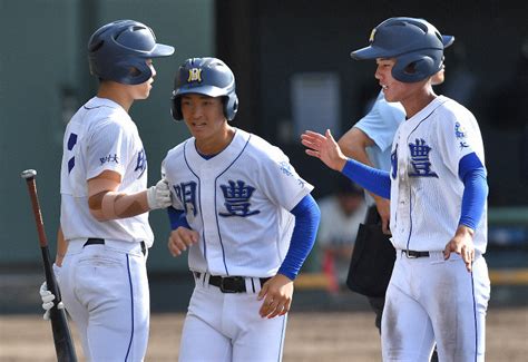 【2019秋季高校野球九州大会】決勝＝明豊13－5大分商 写真特集1921 毎日新聞