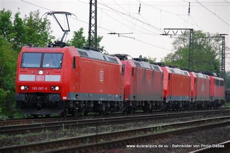 185 067 6 DB fährt am 29 April 2009 um 17 31 Uhr mit einem LZ 185