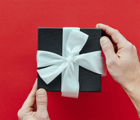 Regalos imprescindibles para empleados y por qué hacerlos