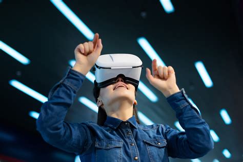 Innovative VR Screen and Control Tech Debuts at CES 2021 - SmartMag Tech 1