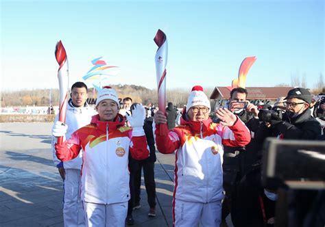 圣火飞扬，北京冬奥会火炬接力正式启动北京冬奥火炬接力开始传递张家口赛区