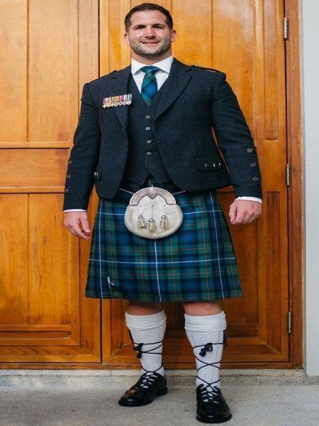 The Difference Between Scottish and Irish Kilts : The Evolution of Kilts for Men - Blog