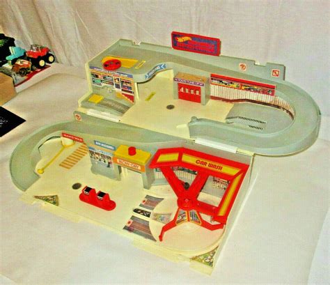 Vintage Hot Wheels Car Wash And Service Station 2058762058