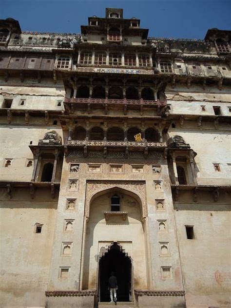 Jhansi fort travel guide, Places to see - Trodly