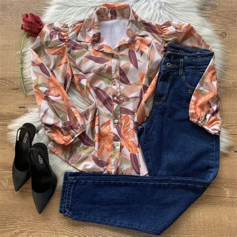 Camisa Bufante Elástico na Manga Estampa Nude DONDOCA Dondoca Moda Feminina
