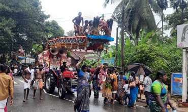 Thousands turned up for annual chariot festival of Nallur Kandaswamy ...