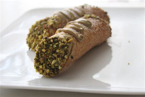 Cannolo Al Pistacchio Natural Vegando Pasticceria Vegana Catania