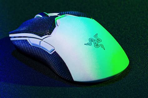 Razer Viper V2 Pro is one ultra-lightweight wireless gaming mouse – Designlab