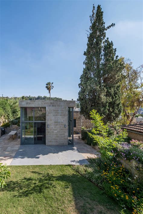 Ein Karem House By Matti Rosenshine Architects