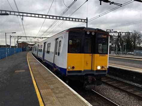 315851 Tfl Rail Class 315 Number 315851 At Shenfield Keith Valla Flickr