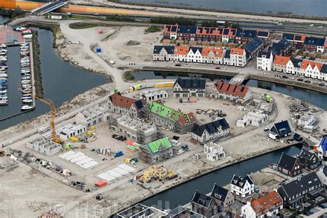 Hollandluchtfoto Luchtfoto Harderwijk Waterfront Vuurtoren