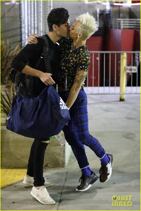 Photo: frankie grande shares a steamy kiss with boyfriend hale leon 03 ...