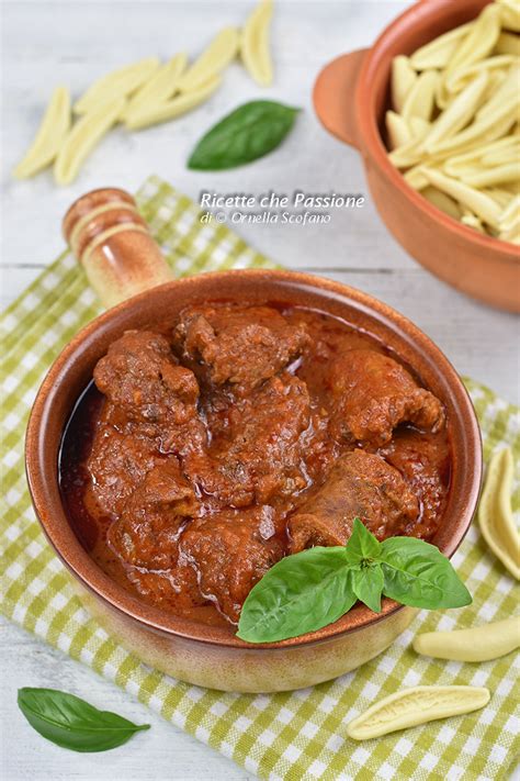 Ragù Napoletano Ragù Con Carne A Pezzi Ricette Che Passione Di Ornella Scofano