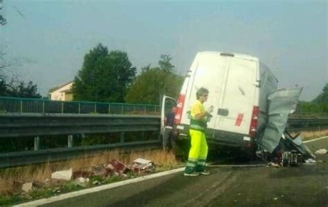 Doppio Incidente In A21 Circolazione Nel Caos La Provincia