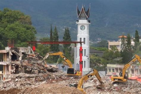 Kementerian PUPR Rehab Kios Pasar Atas Bukittinggi Tahun Ini PONTAS ID