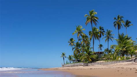 Praia de Guarajuba um tesouro para famílias em busca de um refúgio à