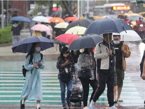 瑪娃詭現「雙中心」！5縣市雨彈狂炸 專家曝：真正颱風眼在這