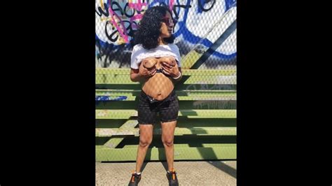 PISTA CICLABILE PUBBLICA VERA COPPIA FUORI BBW CAPEZZOLI GRANDI Pornhub