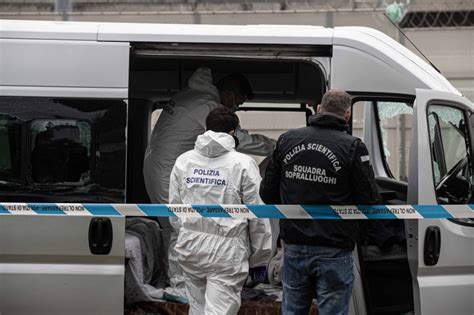 Milano Omicidio In Via Varsavia 18enne Ucciso A Colpi Di Pistola