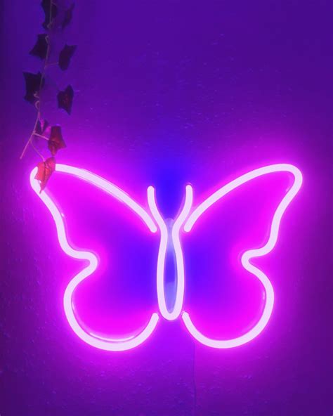 Neon Purple Butterfly Wallpapers - Top Free Neon Purple Butterfly ...