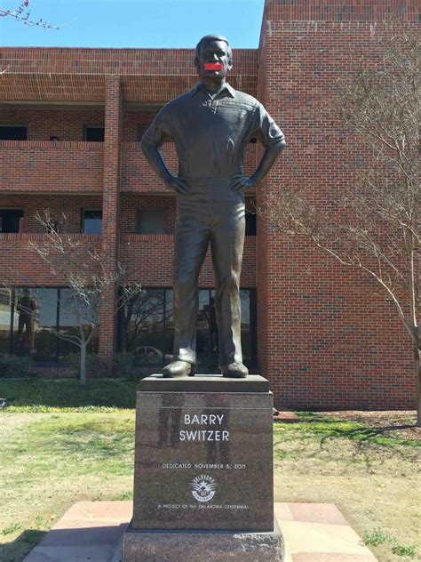 Bob Stoops Statue Going Up At OU Footballscoop