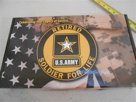 New Box Us Army Soldier For Life Retirement Kit Flag Lapel Pin Cd