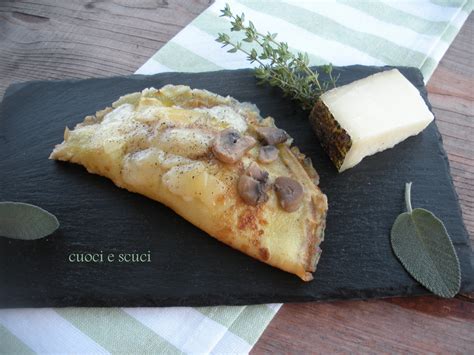 Crespelle Salate Con Pecorino Funghi E Speck Cuoci E Scuci