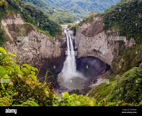 Amazon rainforest waterfalls hi-res stock photography and images - Alamy