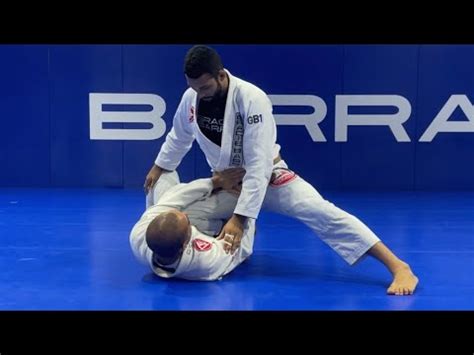 Sa Da Do Joelho Na Barriga Jiu Jitsu Gracie Barra Youtube