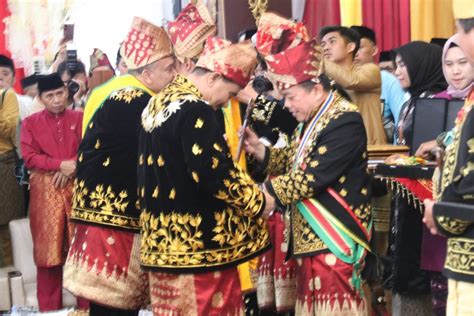 Lam Jambi Beri Gelar Adat Kepada Tokoh Daerah Dan Nasional Antara News