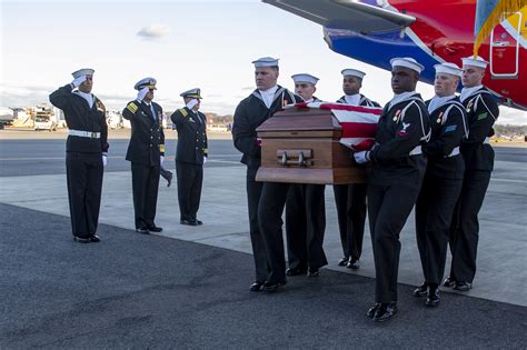 Navy Medal of Honor Recipient Laid to Rest at Arlington > United States ...